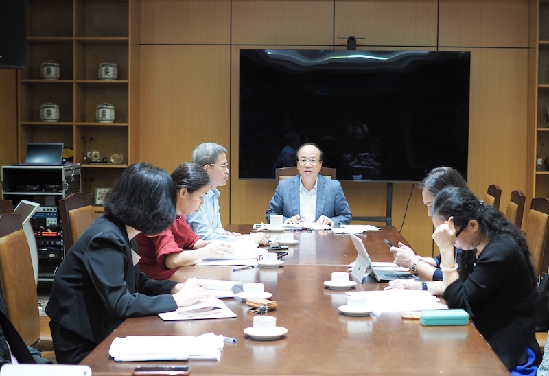 Tiếp tục hoàn thiện dự thảo Nghị quyết thực hiện thí điểm chế định luật sư công